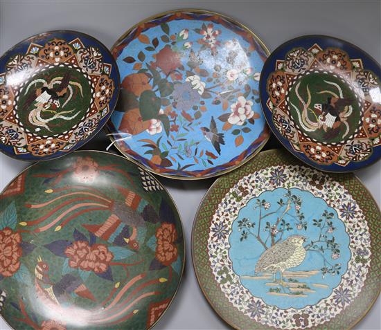A Japanese cloisonne charger, decorated with a quail and prunus and four other cloisonne dishes, Dia 30.5cm (largest)